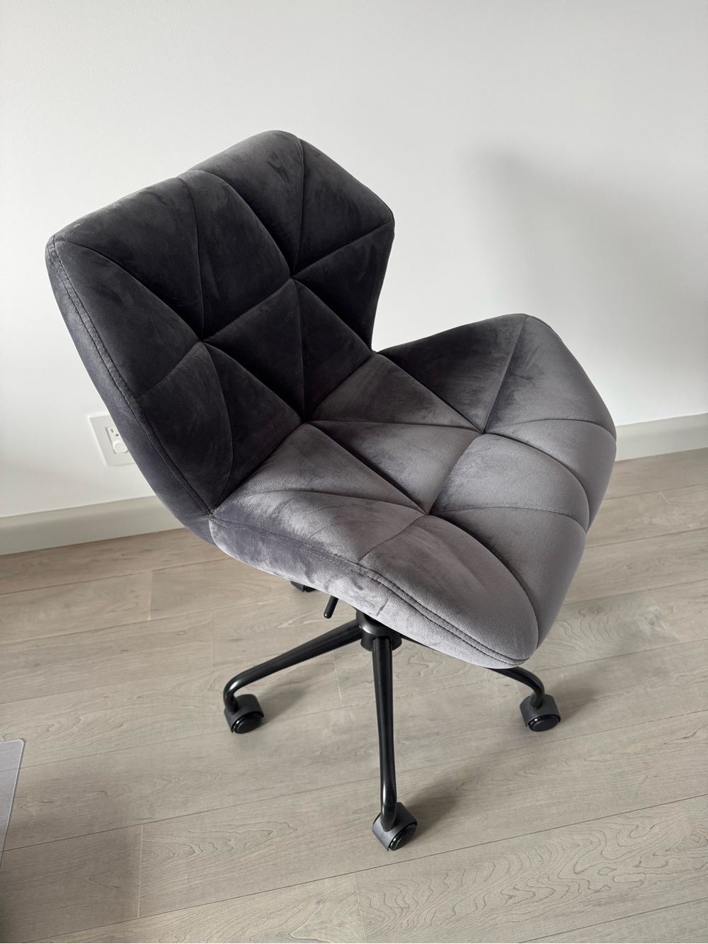 Roundhill Furniture Eldon Diamond Tufted Adjustable Swivel Office Chair, Gray